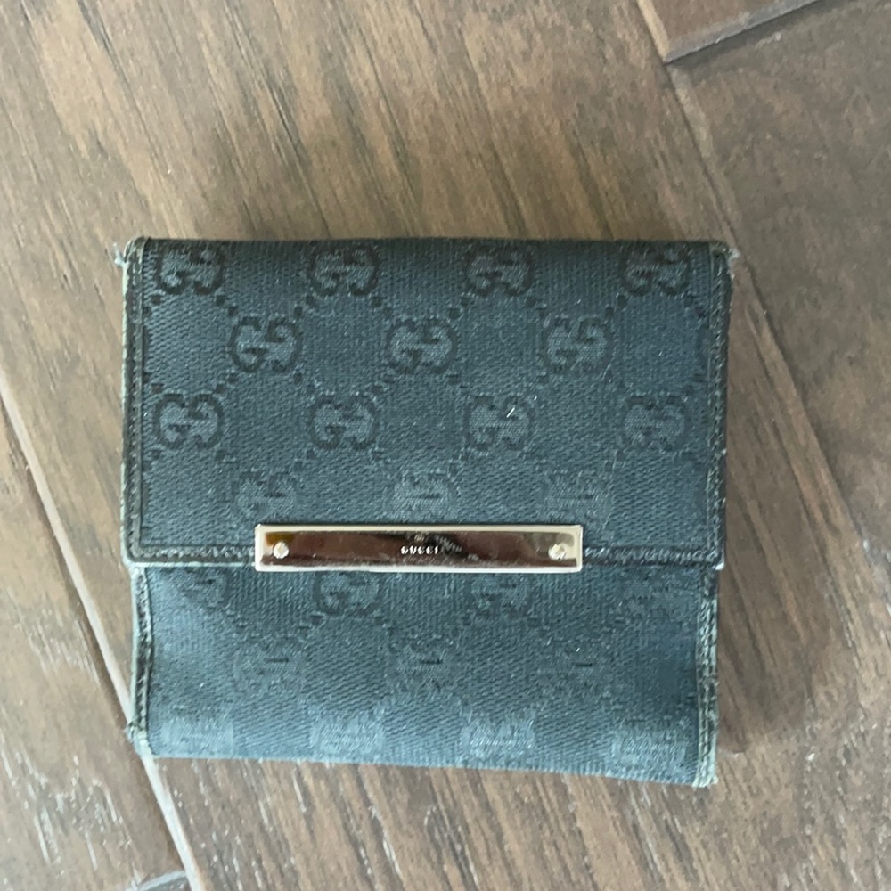 Gucci cloth wallet